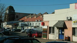 Wraz z nim licytowane będzie prawo własności budynków stojących na tych działkach.