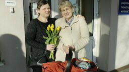 Panią Olenę ze szpitala odebrała Katarzyna Wójcicka, która przyjęła ją w swoim domu