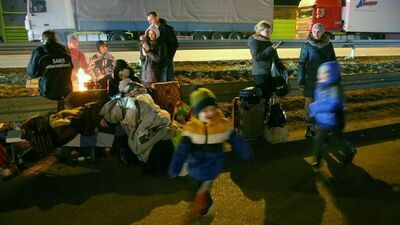 Chełm. Uchodźcy zanim wezmą kanapkę pytają, czy to „biezkosztowna dopomoga”