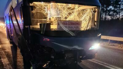 Lubelskie. Wypadek ukraińskiego autokaru i osobówki