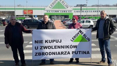 Puławy. Pikieta pod Leroy Merlin