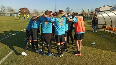 Piłkarze z Milanowa popsuli jubileusz Gromowi Kąkolewnica

