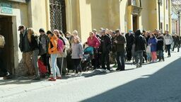 Lublin. Przed wejściem długa kolejka. Pierwsze takie spotkanie po dwóch latach przerwy