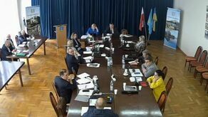 Grzegorz Kamiński sam nie zrezygnował. Nie zareagował też na żądanie części radnych z komisji rewizyjnej