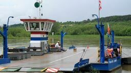 Za obsługę przeprawy promowej przez Wisłę przez trzy kolejne sezony ma odpowiadać nowy, zewnętrzny podmiot. Gmina liczy na stały dochód w wysokości co najmniej 250 tys. zł rocznie