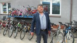 Właściciel sklepu i serwisu rowerowego Marek Bartkiewicz