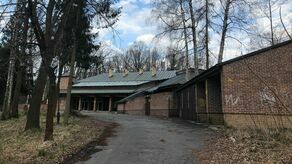 Dom Dziecka funkcjonował tutaj do 2019 roku. Od tamtej pory w budynku na ul. Źródlanej nic się nie działo.