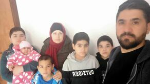 Fahim i Aisha oraz ich dzieci Ferdaws, Hesham, Haris, Omar i Marsa