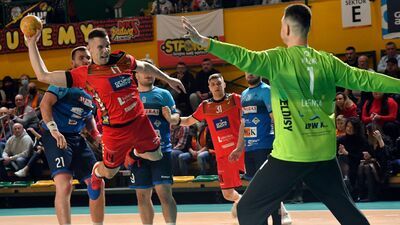 MKS Padwa powróciła do rywalizacji w lidze przegranym spotkaniem na wyjeździe z Miedzią Legnica
