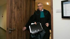 Do decyzji lubelskiego sądu odniósł się też Roman Giertych, który na Twiterze zapowiedział: – Teraz czas na śledztwo nakazane przez sąd w W-wie dotyczące przestępstw popełnionych przez prokuratorów