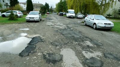 Łata na łacie – tak obecnie wygląda odcinek ul. Sowińskiego