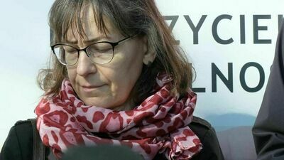 Pikieta, komisja, groźba zwolnienia. Bo nauczycielka nie założyła maseczki