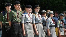 Harcerze działają m.in. w Puławach (jako organizacja pozarządowa, niezależna od miasta). Nazwy miejscowych gromad i drużyn to m.in. „Młode Wilki”, „Tropiciele”, „Bajkowy Las”, „Wilczy Duch”, czy „Wiślane Perły”