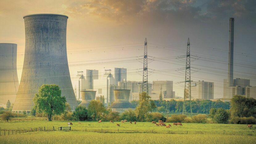 Polska planuje budować nowoczesne reaktory typu PWR. W Polityce Energetycznej Polski zakłada się, że w 2033 r. uruchomiony zostanie pierwszy blok polskiej elektrowni jądrowej o mocy ok. 1-1,6 GW. Kolejne bloki będą wdrażane co dwa-trzy lata