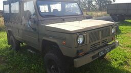 Armia wyprzedaje sprzęt. Ta terenówka ma jeszcze pojeździć