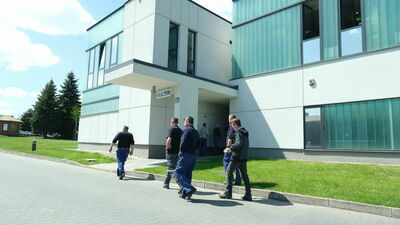 Od zeszłego tygodnia pracownicy spółki przy ul. Mełgiewskiej są na postojowym. Powinni za nie dostać pełne wynagrodzenie, ale nie wiadomo, czy tak się stanie