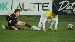 W Polesiu (biało-żółte stroje) po niedzielnych wydarzeniach panuje spore rozczarowanie