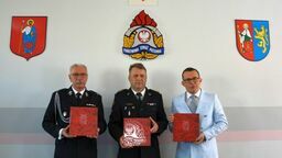 Wydawnictwo dumnie zaprezentowali podczas konferencji prasowej starosta Stanisław Grześko, prezydent Andrzej Wnuk i st. bryg. Jacek Sobczyński, komendant miejski PSP w Zamościu.