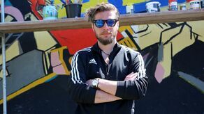 Fiński profesor, amerykański muzyk, kazimierski artysta. Różne wcielenia Michała Stachyry