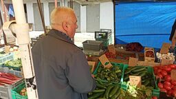 W środę na targu przy ul. Ruskiej w Lublinie można było kupić truskawki już za 10 zł