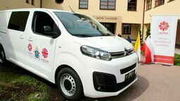 Samochód od papieża pojechał z Lublina na Ukrainę [zdjęcia]