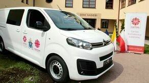 Samochód od papieża pojechał z Lublina na Ukrainę [zdjęcia]