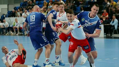 W mecz z Gwardią Opole Piotr Jarosiewicz zdobył dla Azotów pięć bramek

