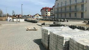 Bloki już stoją, mieszkania mają być oddane jesienią.