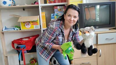 Grupa puławianek zaangażowanych w pomoc na rzecz uchodźców z pomocą lokalnych firm wyremontowała stary magazyn, tworząc społeczny punkt wsparcia. Lokal udostępnił im Zakład Doświadczalny "Kępa" należący do IUNG-u