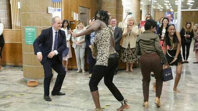 Tak tańczy rektor UMCS. I ma ku temu powód