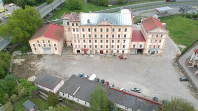 Jeśli decyzja środowiskowa stanie się prawomocna, inwestor będzie mógł się starać o pozwolenie budowlane na przebudowę dawnego młyna i postawienie obok trzypiętrowego bloku