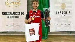 Bartłomiej Pelczar z nagrodami za zwycięstwo w Giżycku

