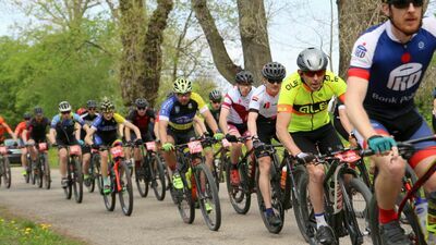 Prędkość i adrenalina. Kolarze górscy ścigali się w Puławach [zdjęcia]