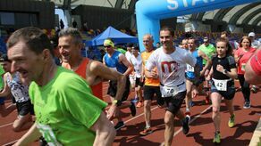 Biegali w lesie i na stadionie. "O błękitną wstęgę Wisły"