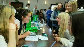 Uchodźcy na giełdzie pracy w Lublinie. Więcej chętnych niż ofert