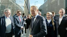 Nie jestem entuzjastą układanek, jakie tam się zdarzyły - stwierdził Donald Tusk pytany o sytuację w Kraśniku