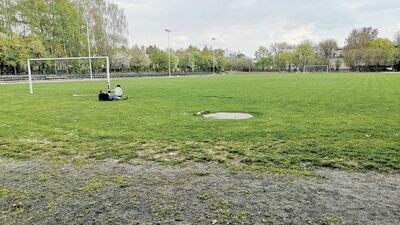 Budowa bieżni obok szkół budowlanych przy Słowiczej okazała się za droga i miasto postanowiło ją „zawiesić”