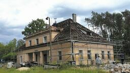 Tak zabytkowa stacja kolejowa wyglądała przed remontem. Jest ogromna różnica