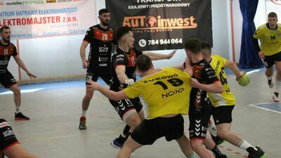 MKS Padwa Zamość straciła punkty w spotkaniu z drużyną Autoinwest Żukowo


