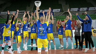 Za udział w tzw. małym finale świdniczanie nagrodzeni zostali pamiątkowym pucharem