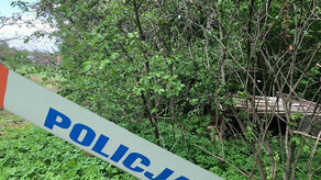 W miejscu, gdzie doszło do zbrodni, dawno już nie ma domu zamordowanej kobiety. Ktoś w międzyczasie kupił nieruchomość, budynki wyburzył. Ale w Feliksówce wszyscy pamiętają, co wydarzyło się tutaj w styczniu 1989 roku