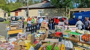 W zeszłym tygodniu kilka busów z Tomaszowa Lubelskiego dotarło do miejscowości Moszczun położonej za Irpieniem.