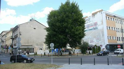 Budynek planowany na rogu ul. Peowiaków i Kołłątaja nie będzie mieć własnego parkingu, nawet w kondygnacji podziemnej 
