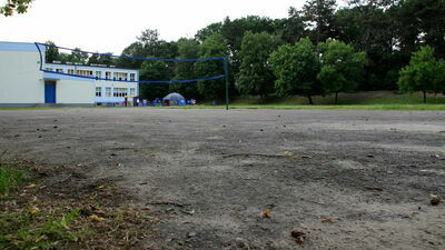 Rodzice uczniów z SP nr 3 starają się zaangażować jak najwięcej osób, by wpłynąć na kluczową decyzję, która może mieć wpływ na przyszłość „trójki” i przekonać prezydenta Puław, by ten nie oddawał rządowej dotacji i zbudował nowe obiekty