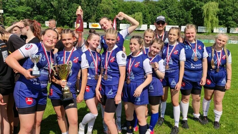 Amazonki Budowlani Lublin wywalczyły brązowe medale mistrzostw Polski kobiet U 16 w Rugby 7<br />
<br />
