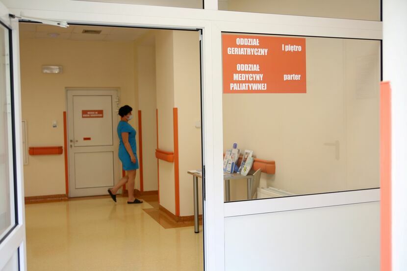Oddział medycyny paliatywnej przy ul. Biernackiego od dwóch tygodni przyjmuje pacjentów. Oddział geriatryczny ruszy 1 lipca