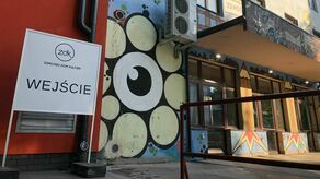 Jeśli przetarg uda się rozstrzygnąć, odnowiona zostanie m.in. ta wschodnia ściana ZDK oraz znajdujący się przy niej taras.