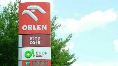 W poniedziałek Orlen obniża ceny paliw o 30 groszy. Dla wybranych