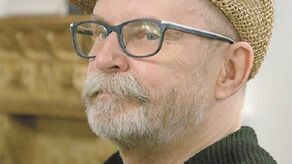 Większość mądrzejszych ode mnie postawiło na miłość i tego się trzymam