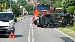 64-latka zignorowała znak "STOP" i doprowadziła do wypadku? 